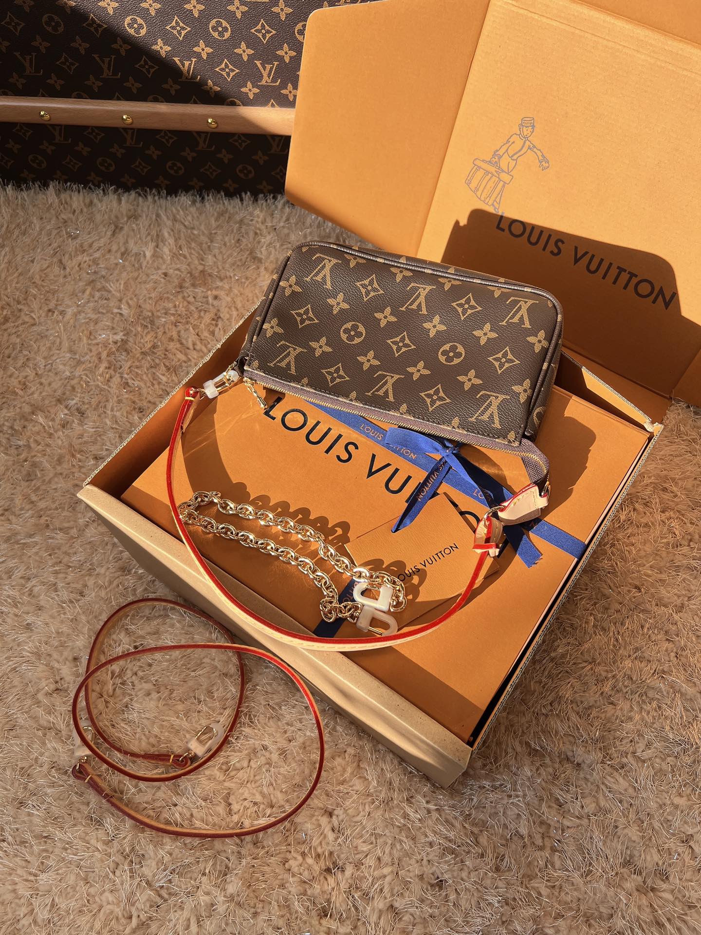 LV Pochette Accessoires Monogram Canvas Shoulder Crossbody Bag with Leather Strap (23.5 x 13.5 x 4) cm
