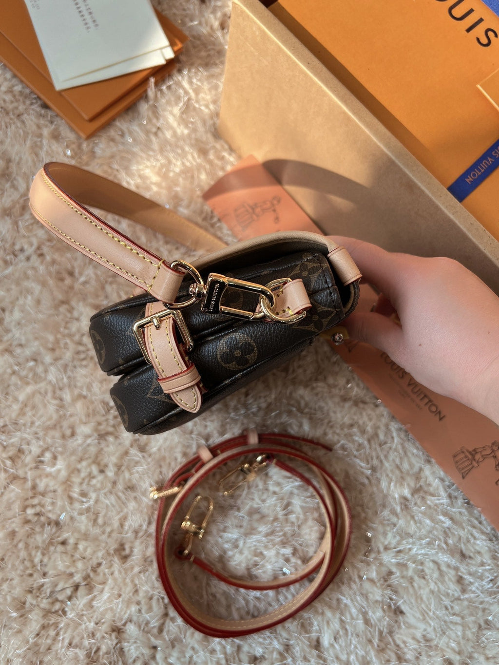 LV Saumur BB Monogram Canvas Crossbody Bag with Leather Trim and Adjustable Strap (20 x 16 x 7.5) cm