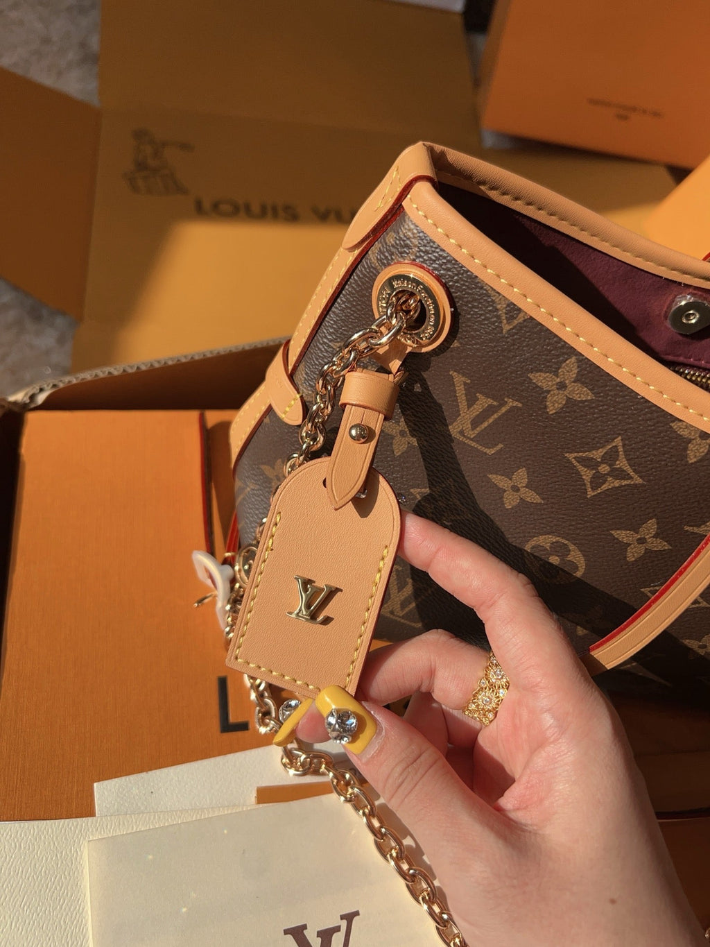 LV Pochette Metis Monogram Canvas Crossbody Bag with Chain Strap (26 x 17 x 10) cm