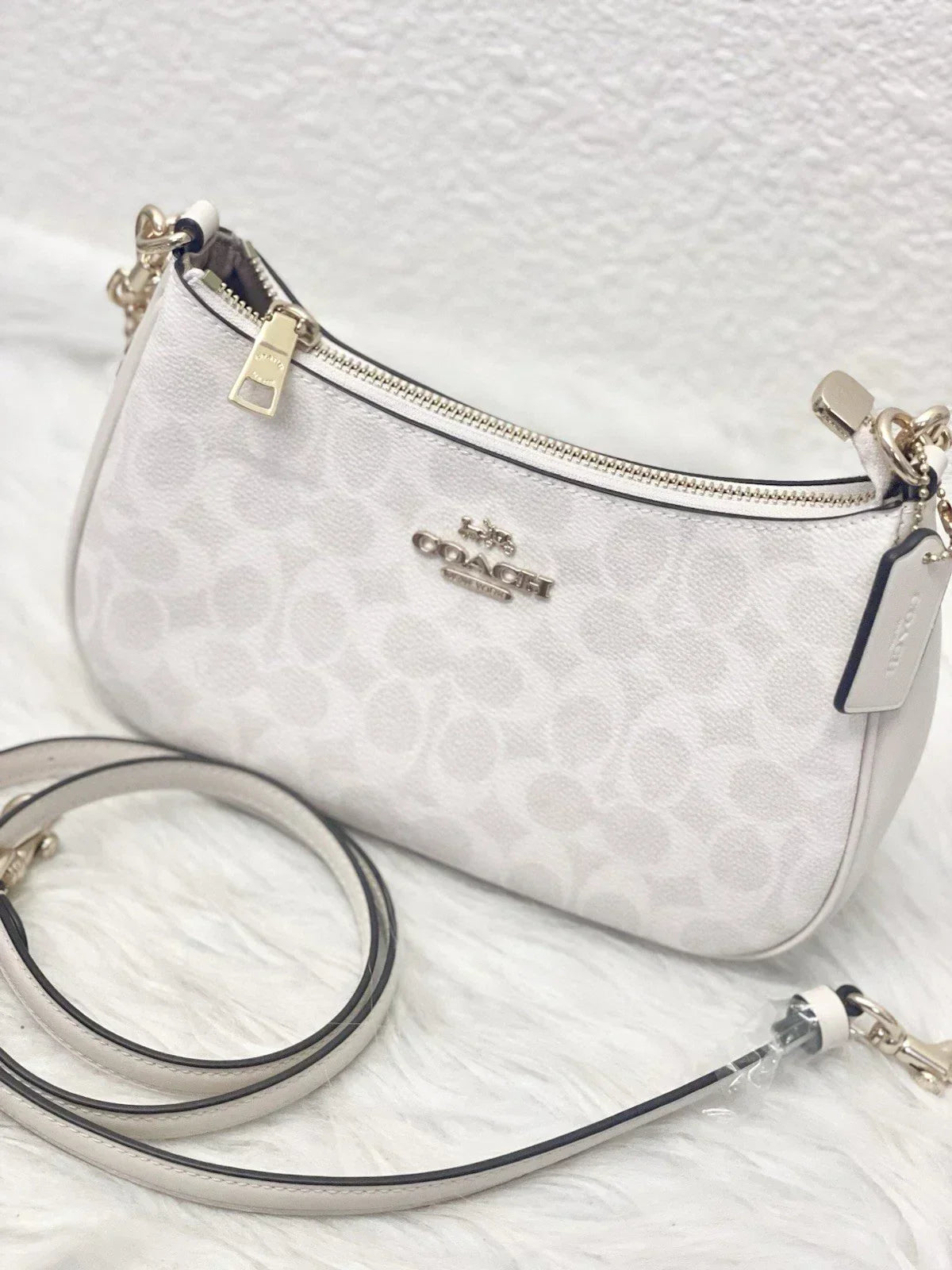 COACH Women’s Teri Shoulder Bag Signature Canvas