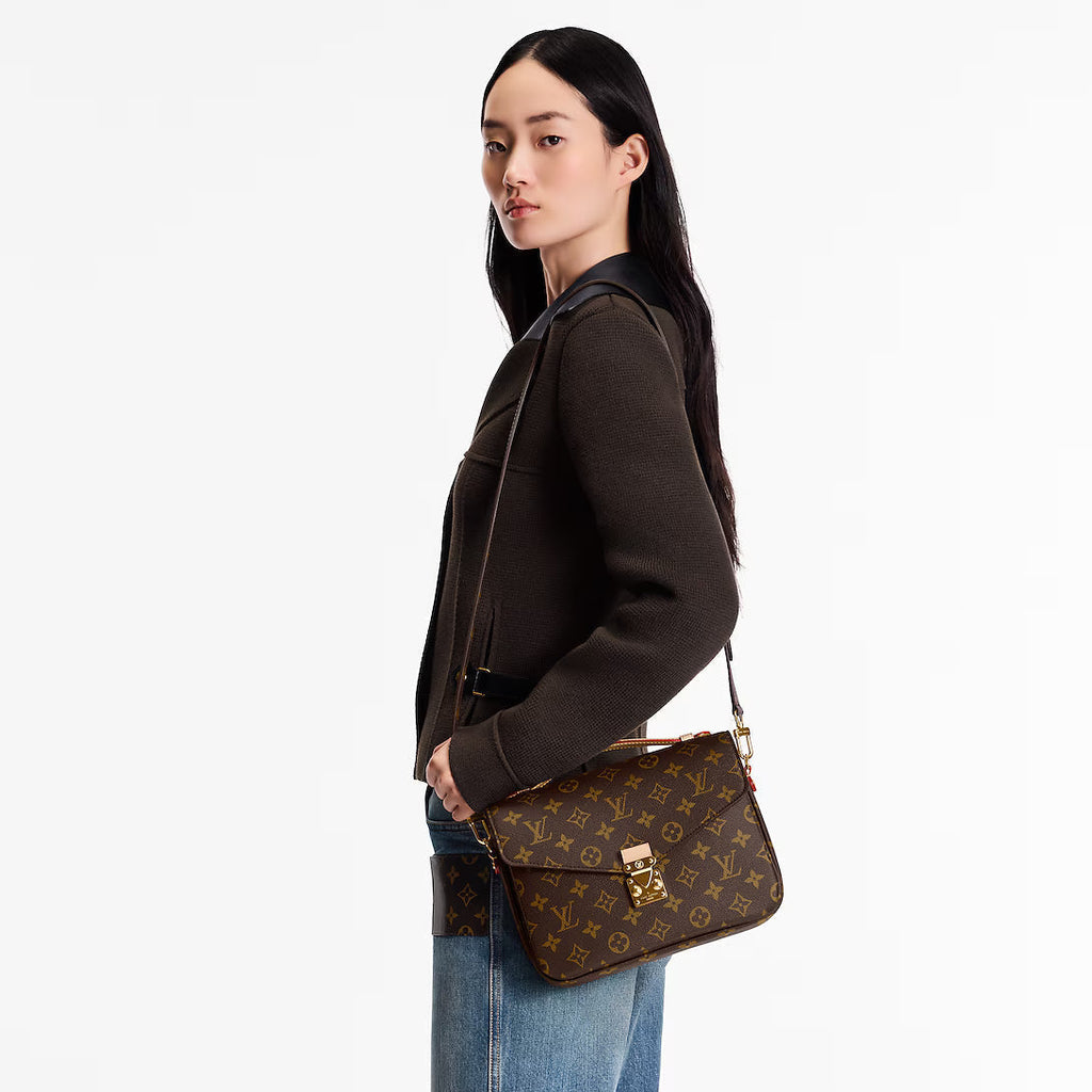 LV Pochette Métis Bag